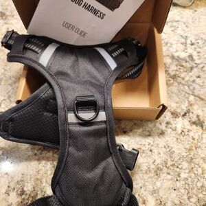 BLACK MEDIUM SIZE DOG HARNESS NEW IN BOX